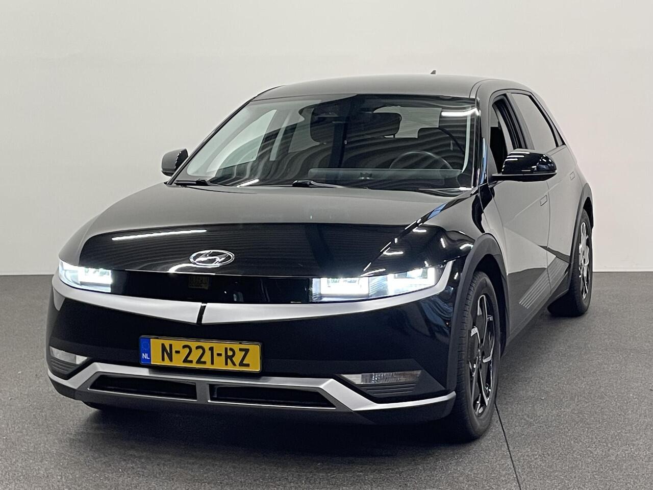 Hyundai IONIQ 5 Style 58 kWh SOH 98% Warmtepomp Airco ECC Navi Carplay Virtual Dashboard Trekhaak PDC VA+ Camera Full LED Adaptive Cruise 19" Velgen