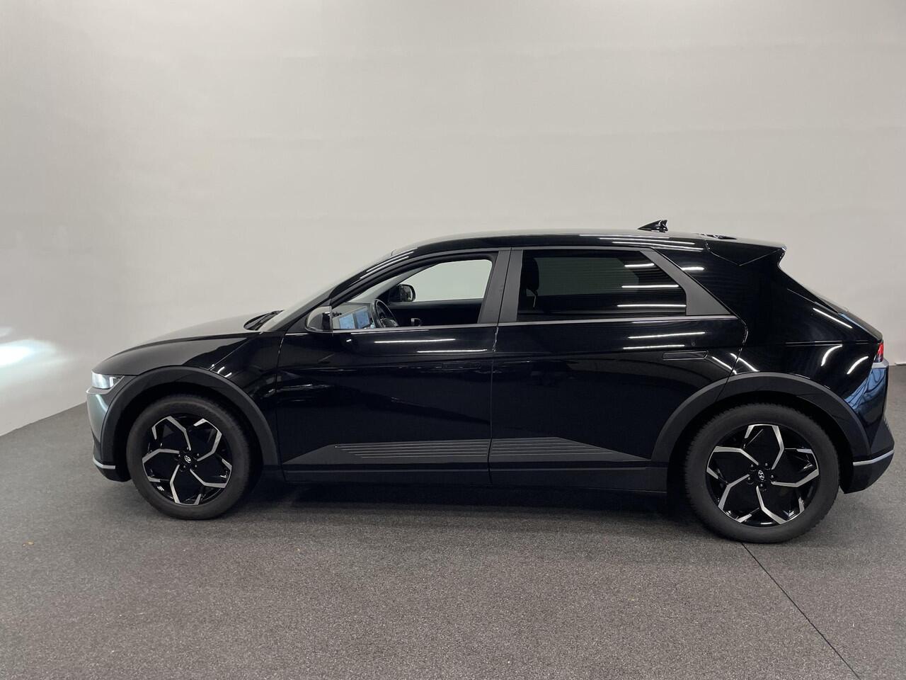 Hyundai IONIQ 5 Style 58 kWh SOH 98% Warmtepomp Airco ECC Navi Carplay Virtual Dashboard Trekhaak PDC VA+ Camera Full LED Adaptive Cruise 19" Velgen