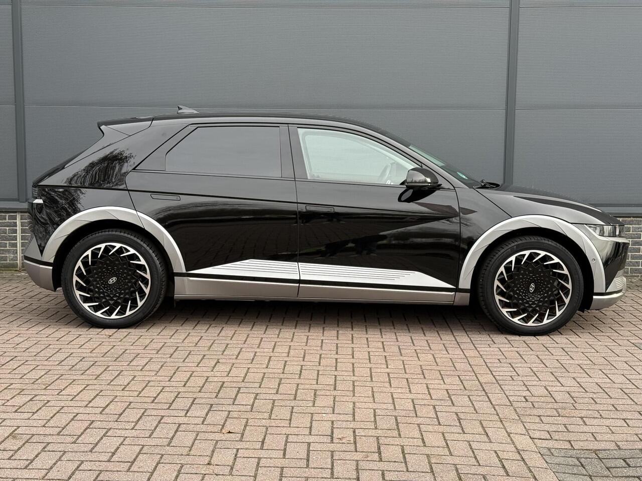 Hyundai IONIQ 5 Lounge 73kWh / NL auto / SOH 100% / Eerste Eigenaar / Dealer Onderhouden / Elektrische Stoelen met Geheugen / Stoel Verwarming+Verkoeling / Adaptive Cruise / Head-Up Display / 360º Camera / Apple Carplay&Android Auto /