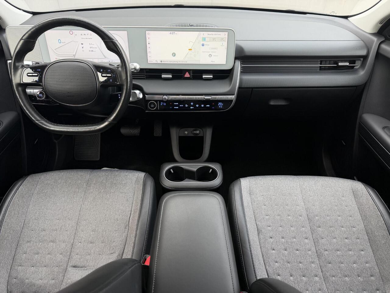 Hyundai IONIQ 5 Connect 73kWh / SOH 97.5 % / Batterijgarantie tot 11-2029 / Dealer Onderhouden / Batterij Garantie 8 Jaar / Warmtepomp / CCS Snel Laden / Adaptieve Cruise / Camera / Navigatie / BOSE / Dode hoek Detectie / Stoel Verwarming / Stuurwiel Verwaring /