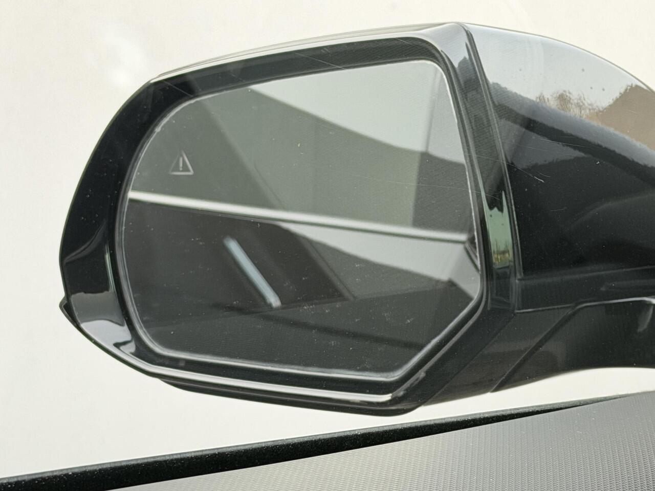 Hyundai IONIQ 5 Connect 73kWh / SOH 97.5 % / Batterijgarantie tot 11-2029 / Dealer Onderhouden / Batterij Garantie 8 Jaar / Warmtepomp / CCS Snel Laden / Adaptieve Cruise / Camera / Navigatie / BOSE / Dode hoek Detectie / Stoel Verwarming / Stuurwiel Verwaring /