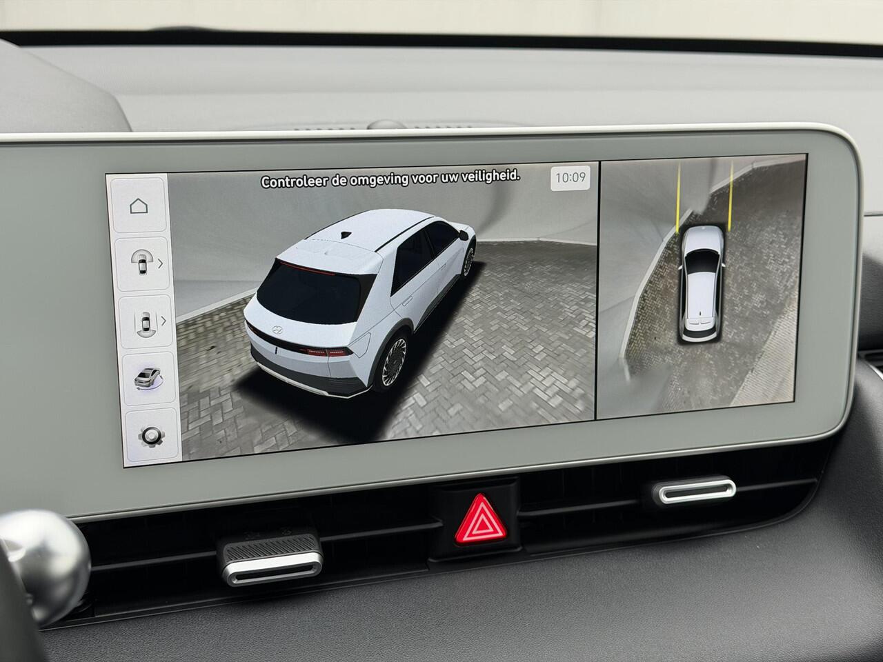 Hyundai IONIQ 5 Lounge 73kWh Automaat SOH 100% / Panoramadak / Dealer onderhouden / Fabrieksgarantie tot 12-2026 / 8 Jaar Batterij Garantie / All Season banden / Warmtepomp / HUD / 360 Camera / Navigatie / Elektr. stoelen + Memory / Stoel & Stuurwiel Verwarming / Stoe