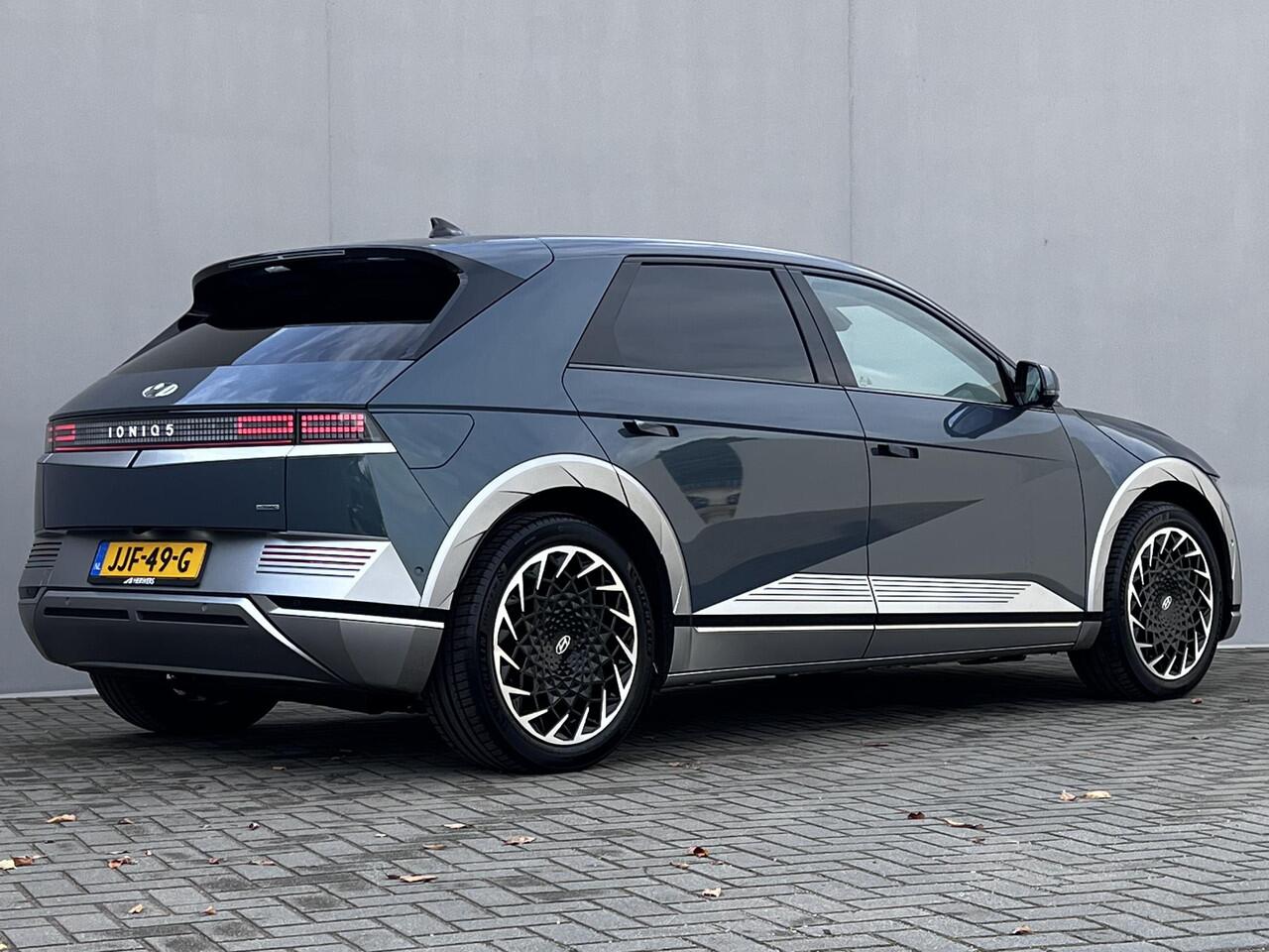 Hyundai IONIQ 5 Lounge AWD 73kWh 306pk Automaat / Dealer onderhouden / SoH accu 100% / Range 430km / 1.600 kg afneembare trekhaak / Elektrische stoelen en klep / Stoelventilatie / Stuur-, stoel- en achterbankverwarming /