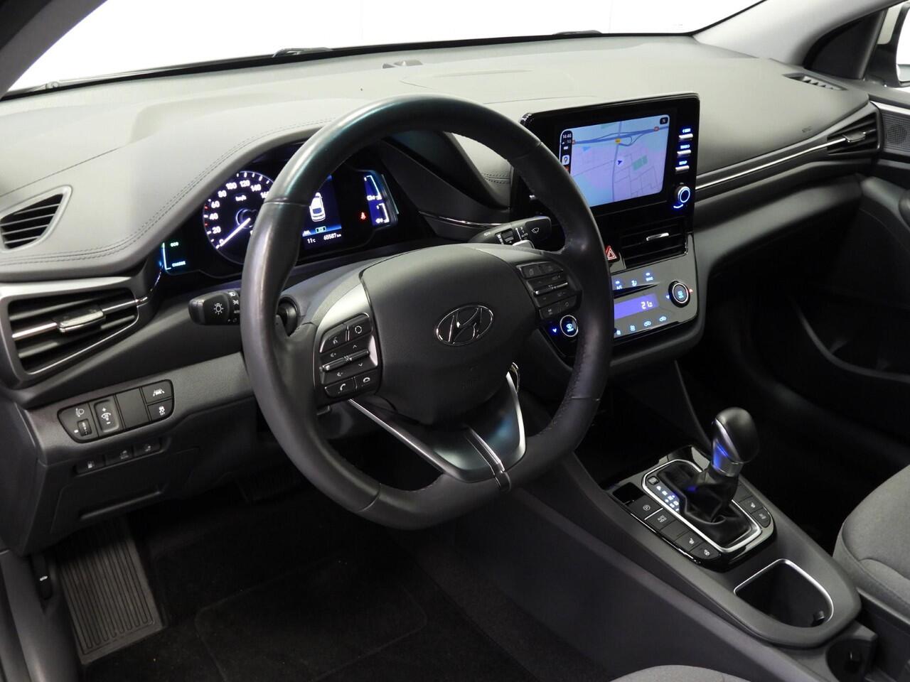 Hyundai IONIQ 1.6 GDi PHEV Plug-In i-Motion NAVI-APP/CAMERA/CLIMA/16"LMV!