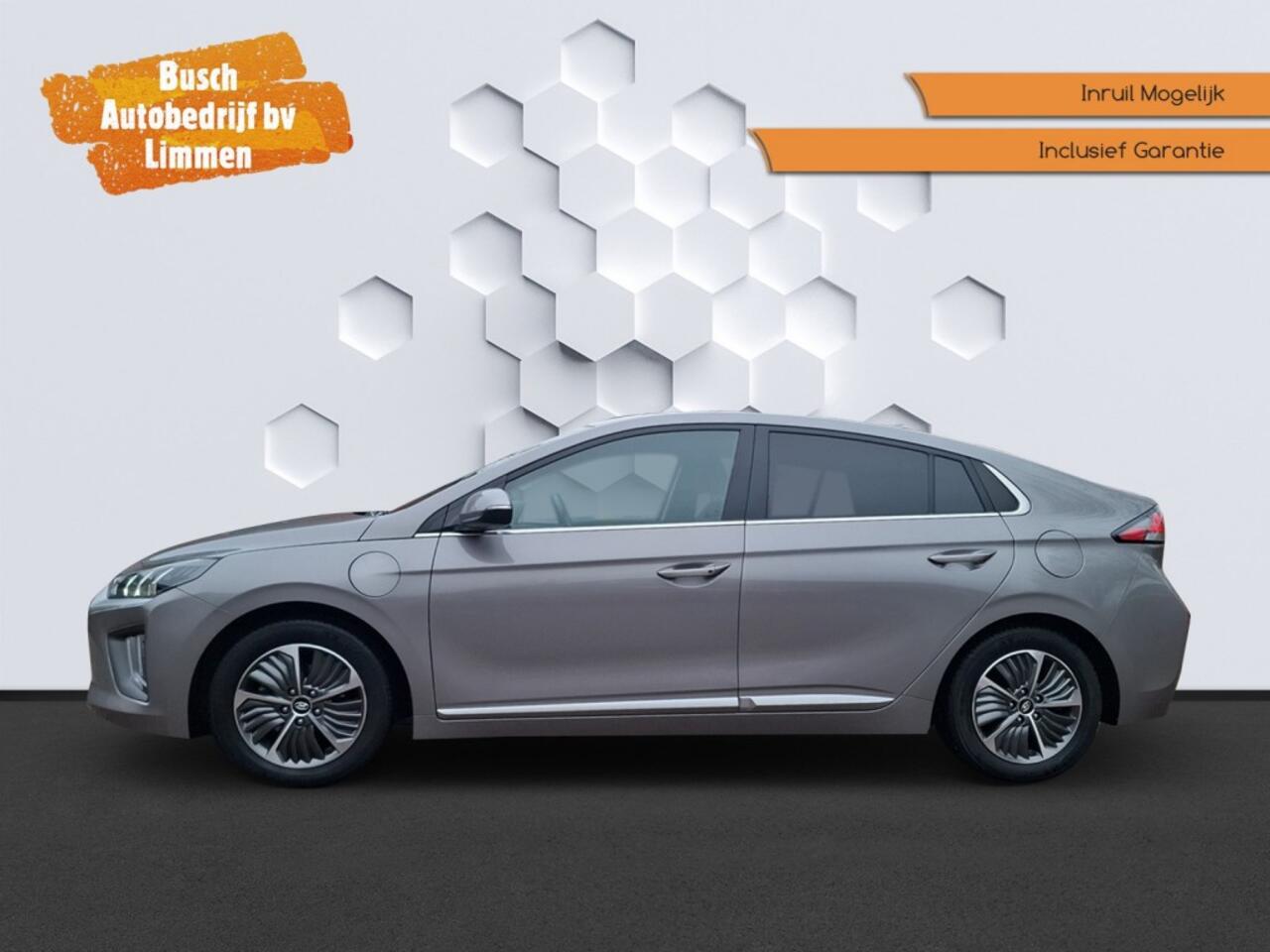 Hyundai IONIQ 1.6 GDi PHEV Advantage Sky-Active Plug-In Hybride, Alle optie's 61.000 km. Nieuwstaat.
