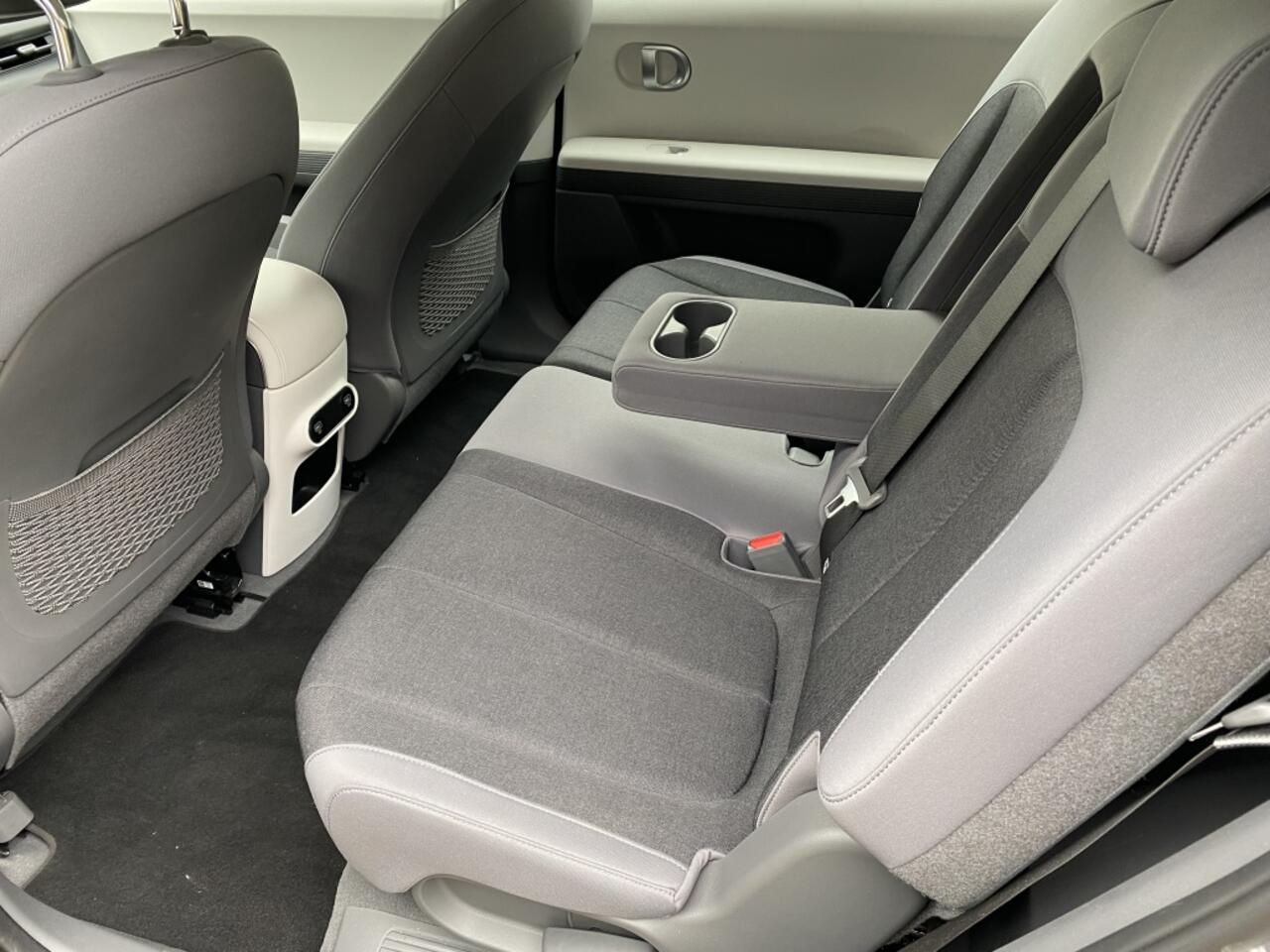 Hyundai IONIQ IONIQ5 Style 58 kWh * Stoelverwarming/Lane assist *