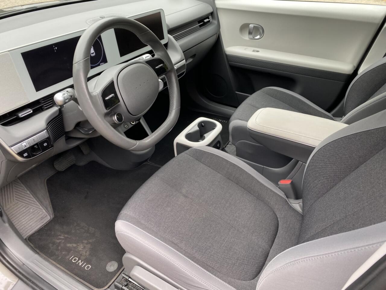 Hyundai IONIQ IONIQ5 Style 58 kWh * Stoelverwarming/Lane assist *