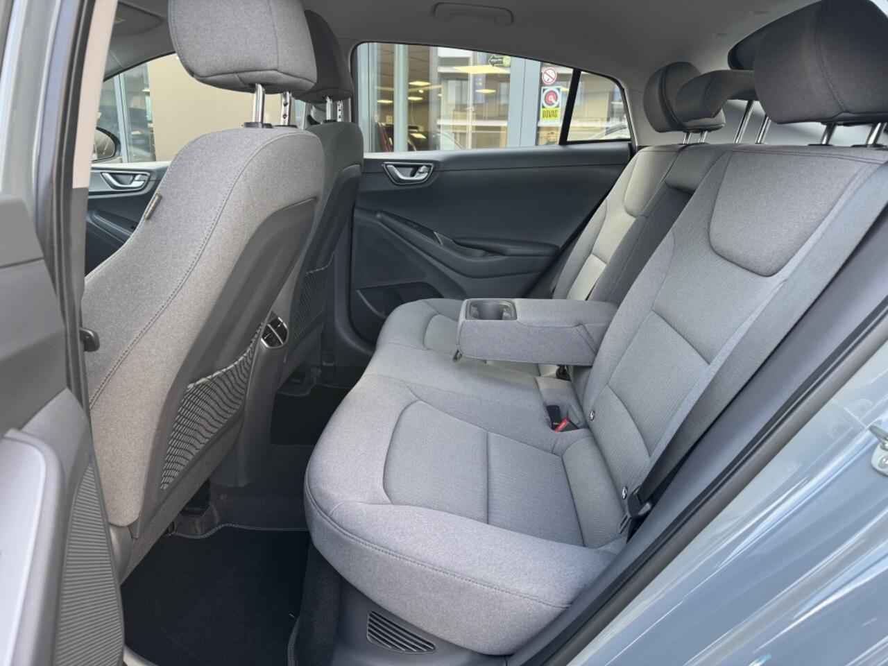 Hyundai IONIQ 1.6 GDI HEV Comfort | Navigatie | Premium audio | Cruise | Camer