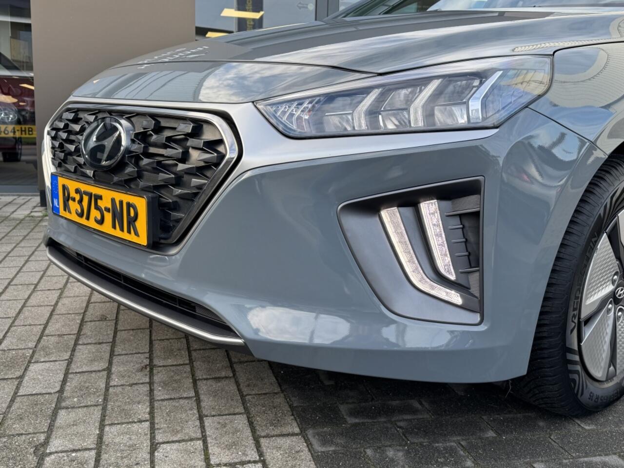 Hyundai IONIQ 1.6 GDI HEV Comfort | Navigatie | Premium audio | Cruise | Camer