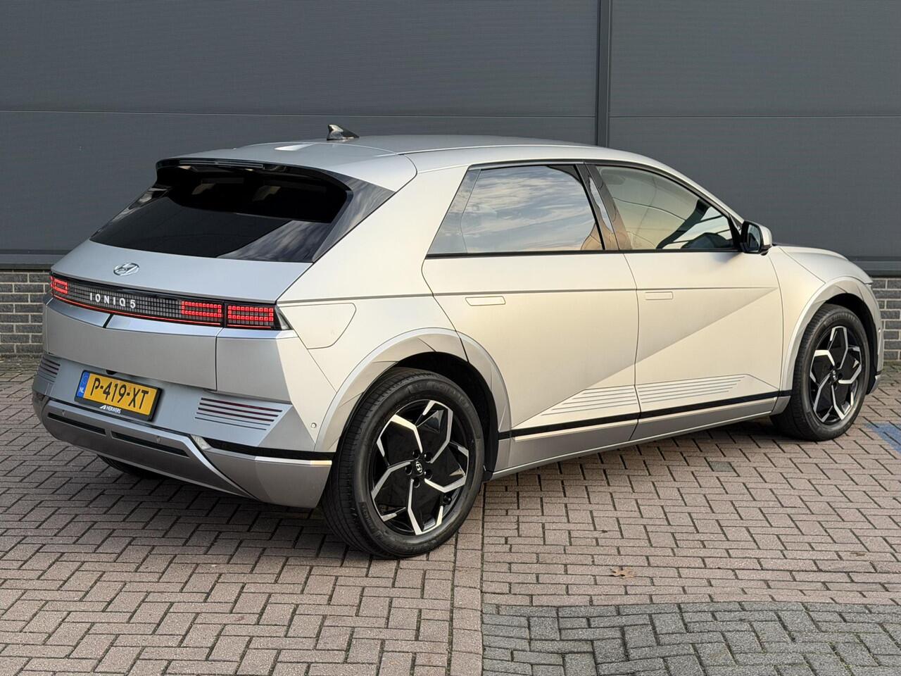Hyundai IONIQ 5 Lounge 73kWh / Origineel Nederlands / 1e Eigenaar / Dealer Onderhouden / SOH 100% / Warmtepomp /