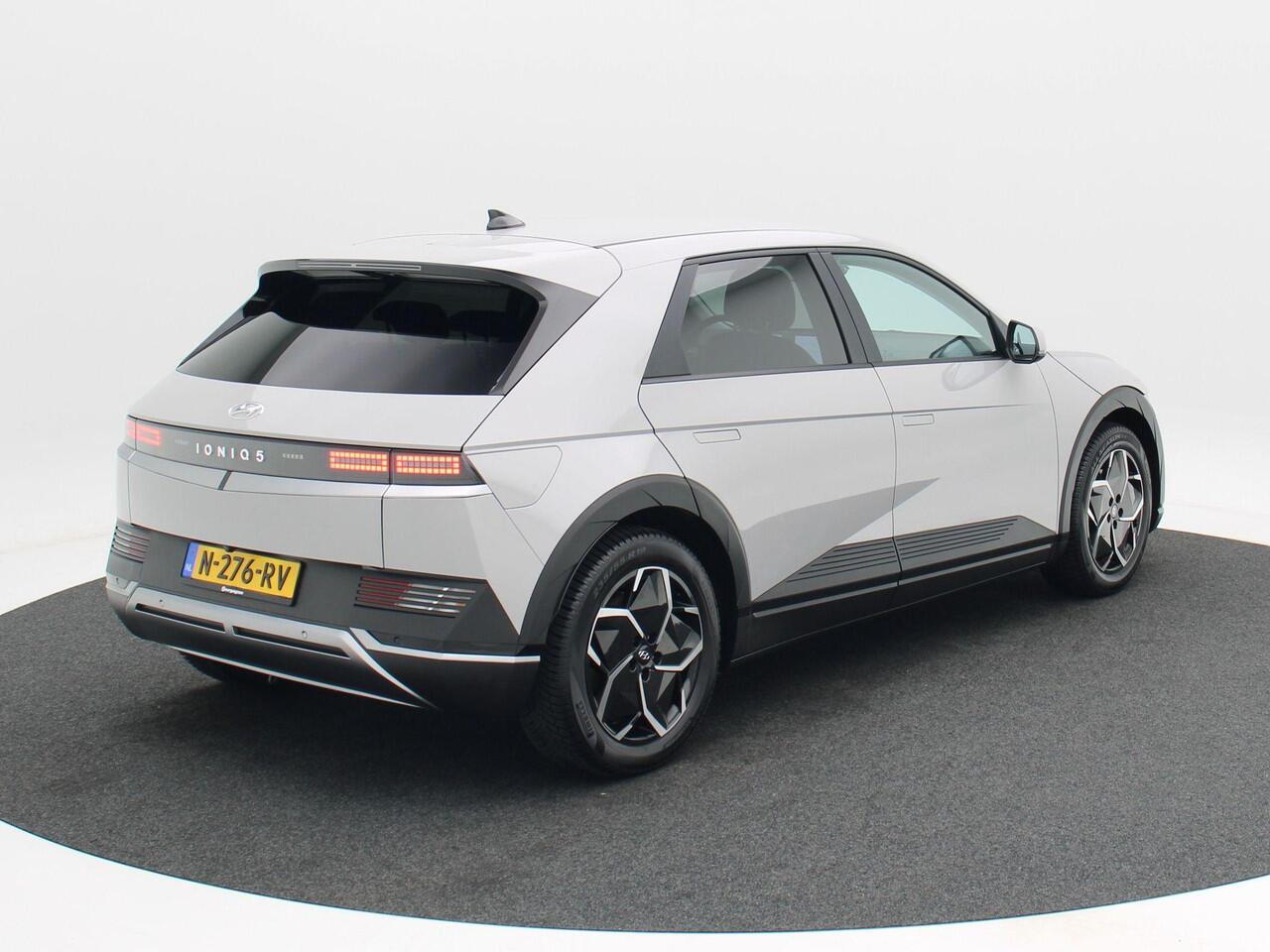 Hyundai IONIQ 5 Connect+ 73kWh 218 Pk | Bose Audio | Elektrisch Verstelbare Stoelen | Virtual Cockpit | Stoelverwarming | Camera | Adaptive Cruise | 19 Inch | 79.265 Km