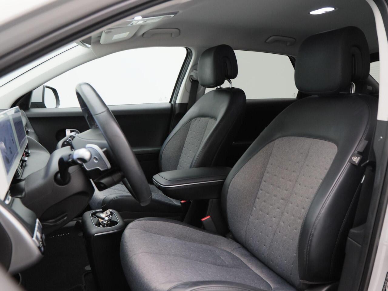 Hyundai IONIQ 5 Connect+ 73kWh 218 Pk | Bose Audio | Elektrisch Verstelbare Stoelen | Virtual Cockpit | Stoelverwarming | Camera | Adaptive Cruise | 19 Inch | 79.265 Km