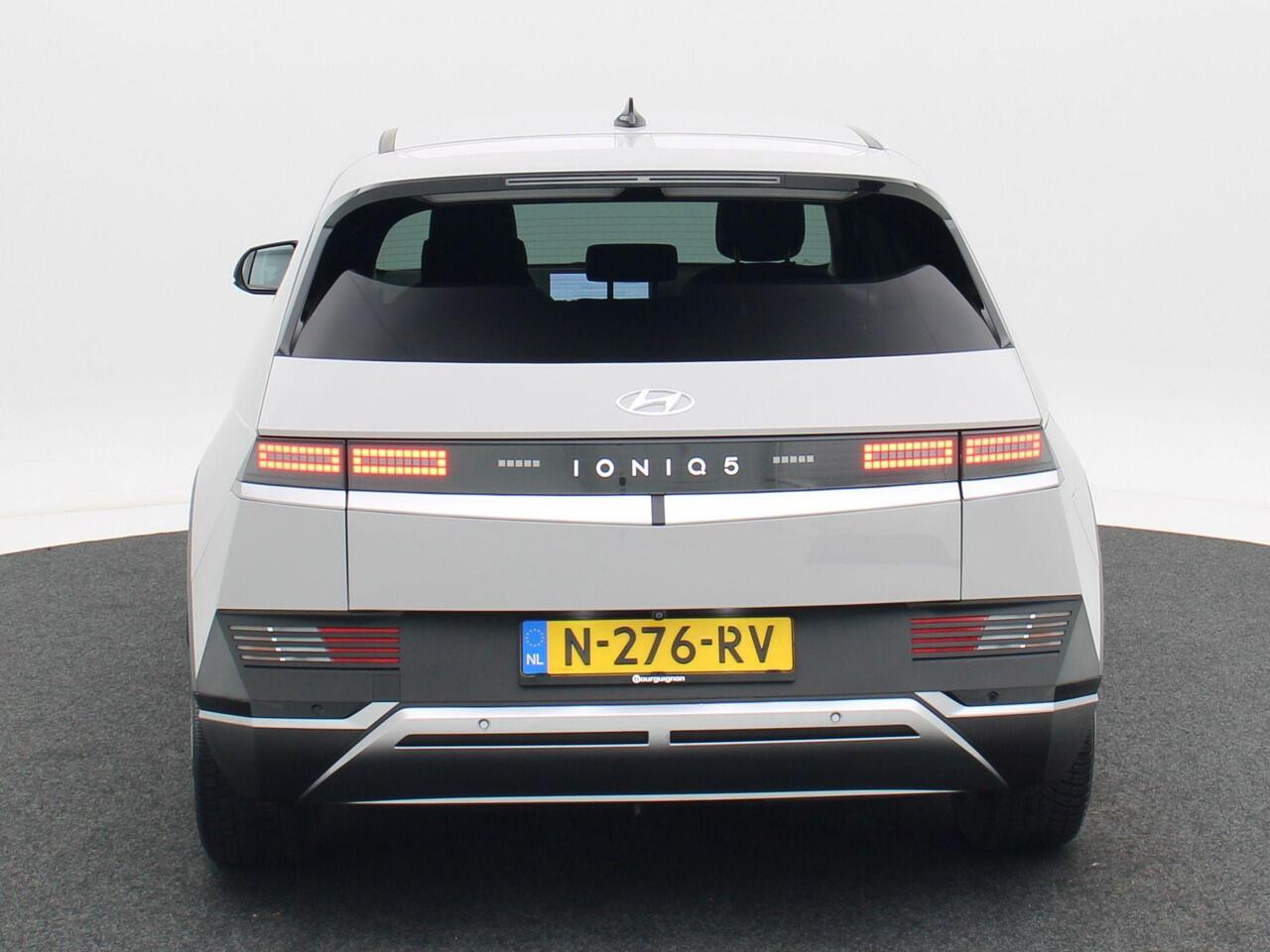 Hyundai IONIQ 5 Connect+ 73kWh 218 Pk | Bose Audio | Elektrisch Verstelbare Stoelen | Virtual Cockpit | Stoelverwarming | Camera | Adaptive Cruise | 19 Inch | 79.265 Km