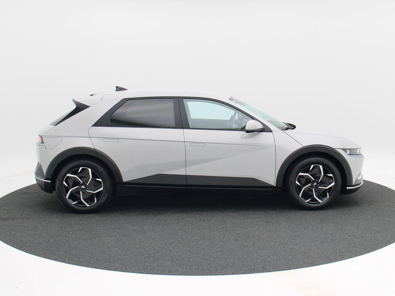 Hyundai IONIQ 5 Connect+ 73kWh 218 Pk | Bose Audio | Elektrisch Verstelbare Stoelen | Virtual Cockpit | Stoelverwarming | Camera | Adaptive Cruise | 19 Inch | 79.265 Km