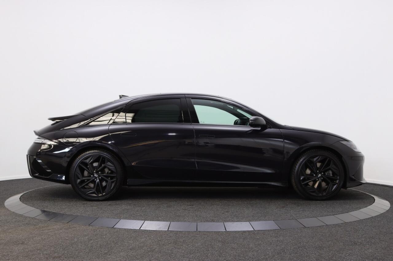 Hyundai IONIQ First Edition AWD 77.4kWh | Panorama dak | Navigatie | Camera |