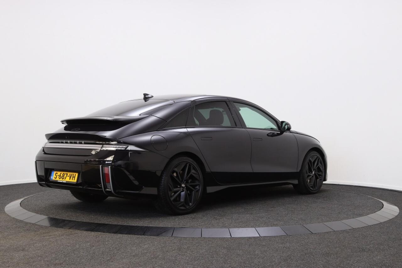 Hyundai IONIQ First Edition AWD 77.4kWh | Panorama dak | Navigatie | Camera |