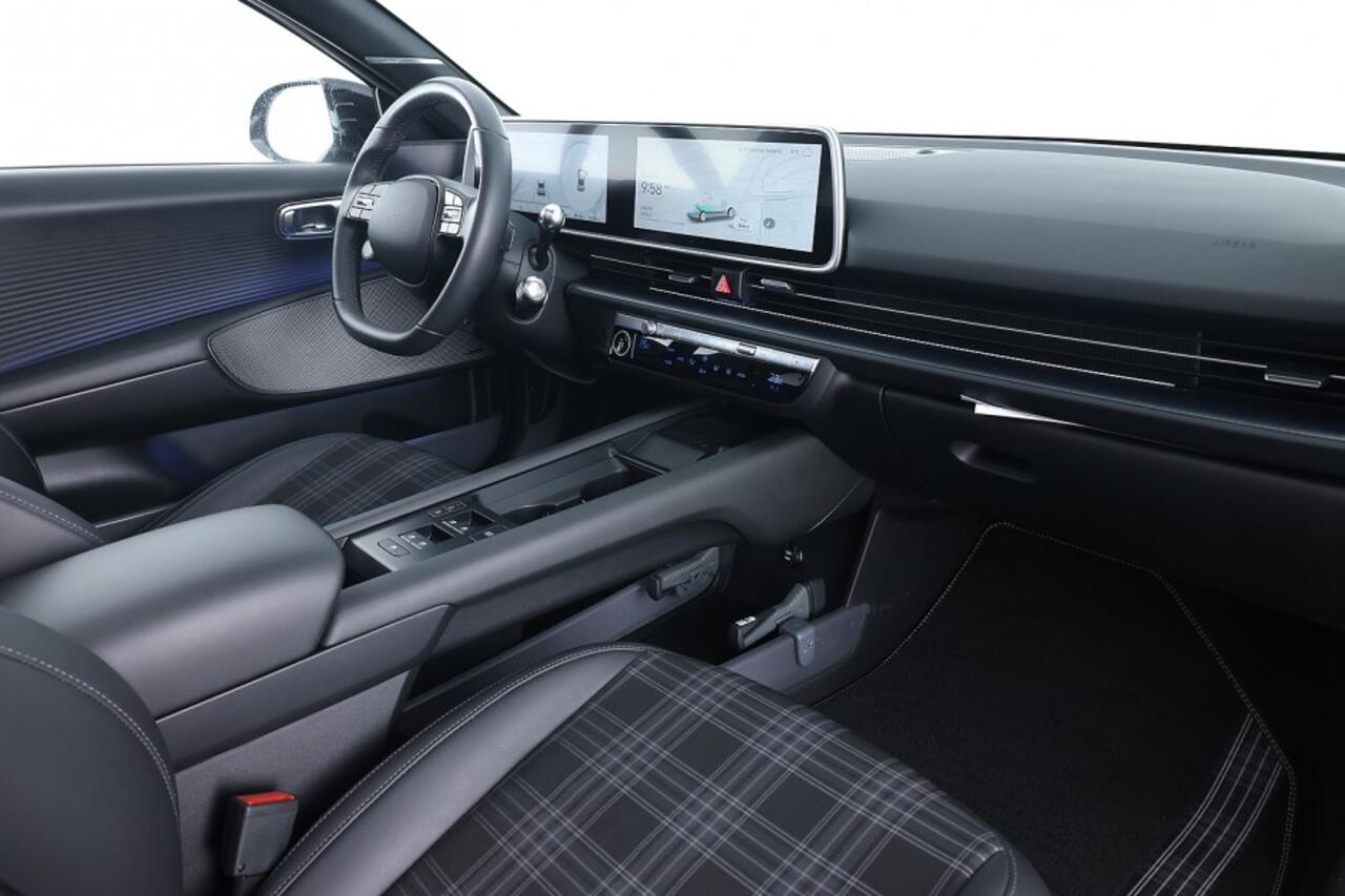 Hyundai IONIQ 6 First Edition AWD 77.4 kWh | PANORAMADAK ? 1e Eigenaar | SOH 100%