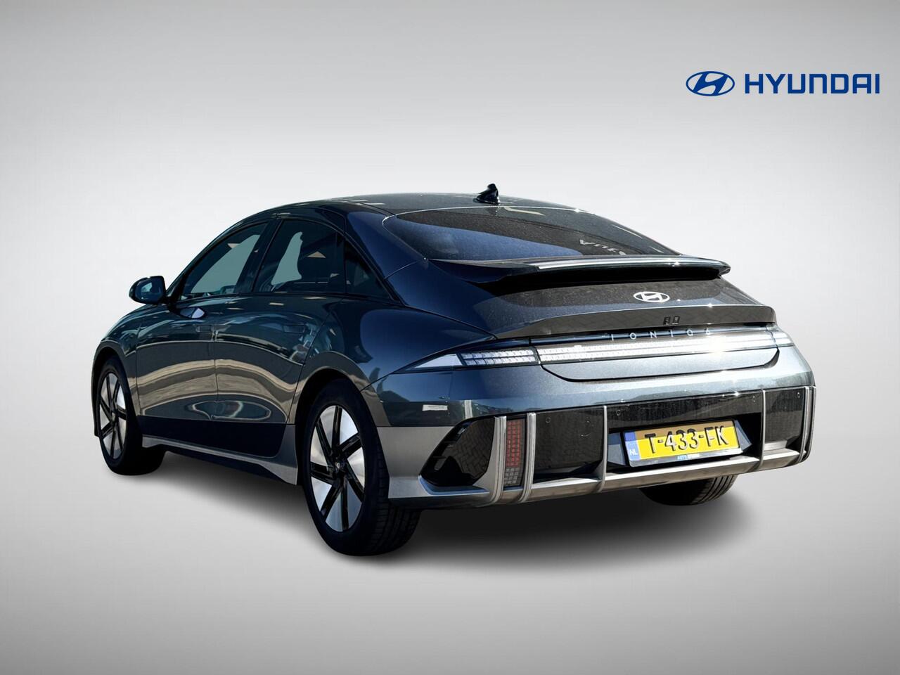 Hyundai IONIQ 6 Connect 77.4 kWh | Head-Up Display | Navigatie | Camera | Apple Carplay/Android Auto | Warmtepomp | Adapt. Cruise Control | Dodehoek | Stuur- + Stoelverwarming | Rijklaarprijs!