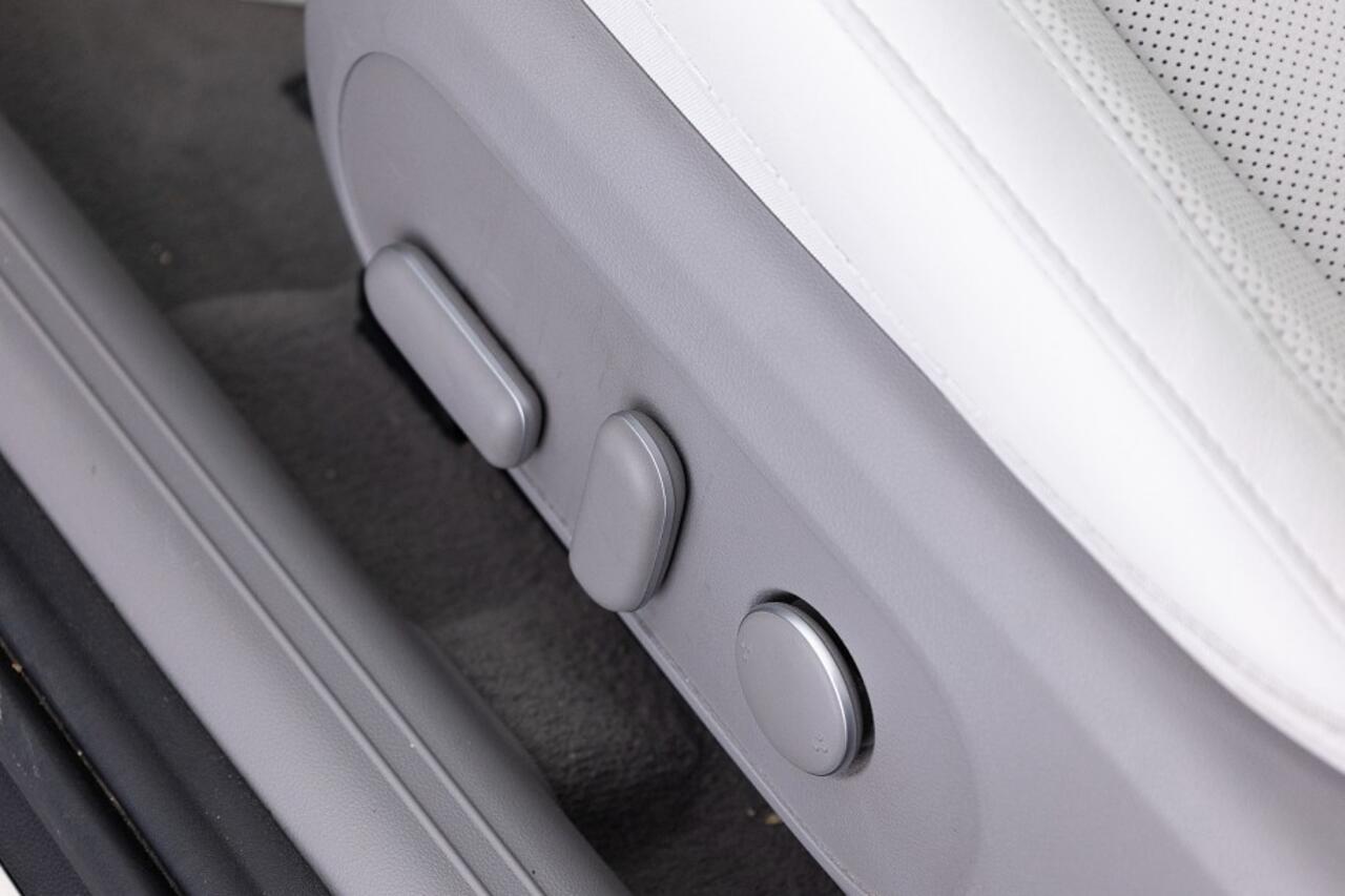 Hyundai IONIQ 6 Lounge 77.4 kWh | SOH 100% | LEDER | FULL LED | CAMERA