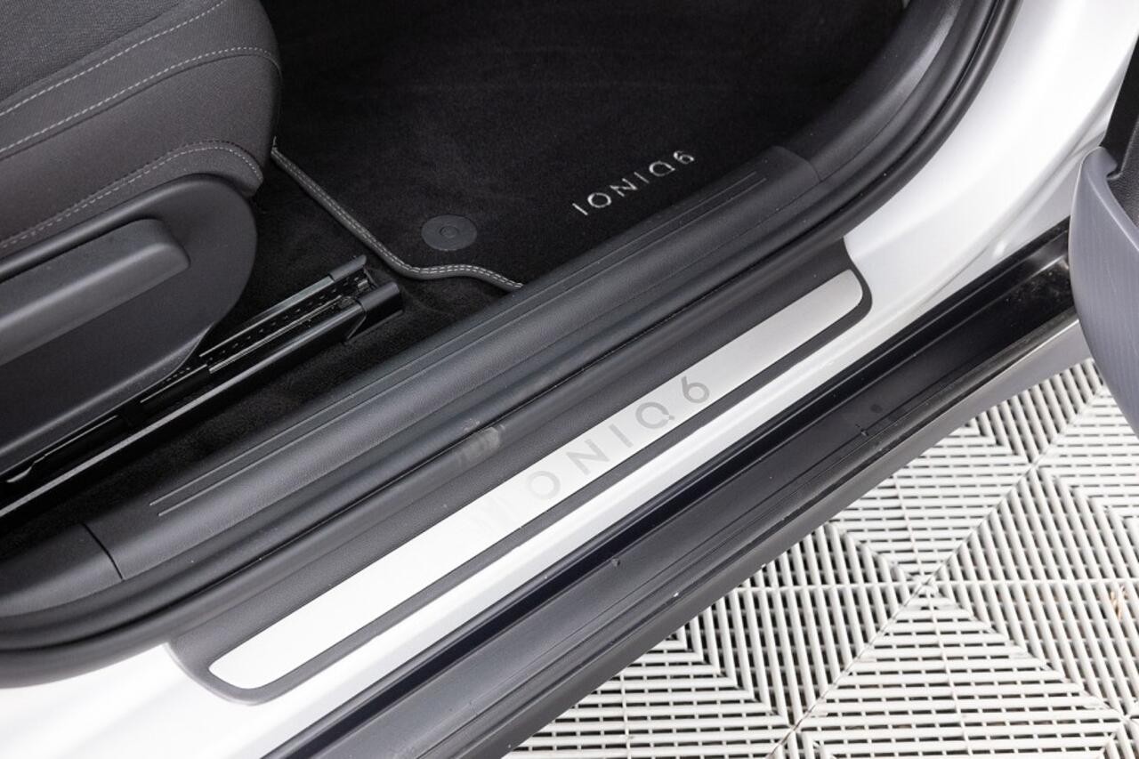 Hyundai IONIQ 6 Connect 77.4 kWh | 20 Inch | Head-UP | Full LED | NAVI | ECC | SOH 100%