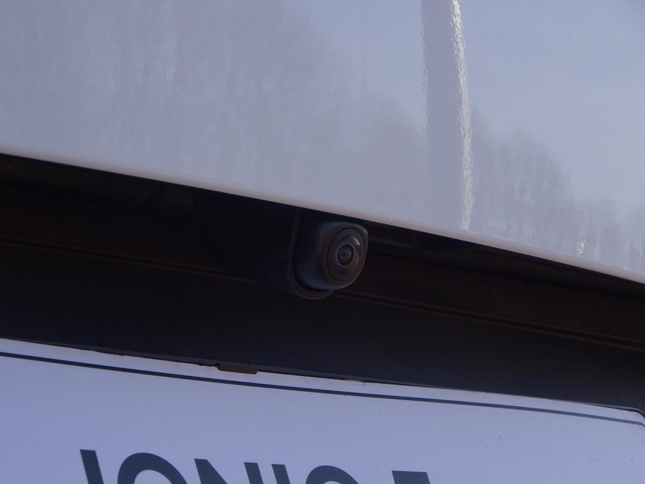 Hyundai IONIQ 5 Style 77.4 kWh |¤14.805 KORTING|CAMERA|SENSOREN|NAVIGATIE|APPLE CARPLAY & ANDROID AUTO|