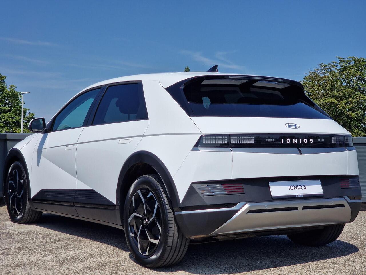 Hyundai IONIQ 5 Style 77.4 kWh |¤14.805 KORTING|CAMERA|SENSOREN|NAVIGATIE|APPLE CARPLAY & ANDROID AUTO|