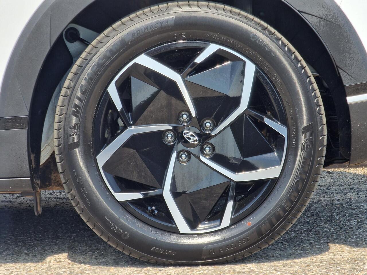 Hyundai IONIQ 5 Style 77.4 kWh |¤14.805 KORTING|CAMERA|SENSOREN|NAVIGATIE|APPLE CARPLAY & ANDROID AUTO|