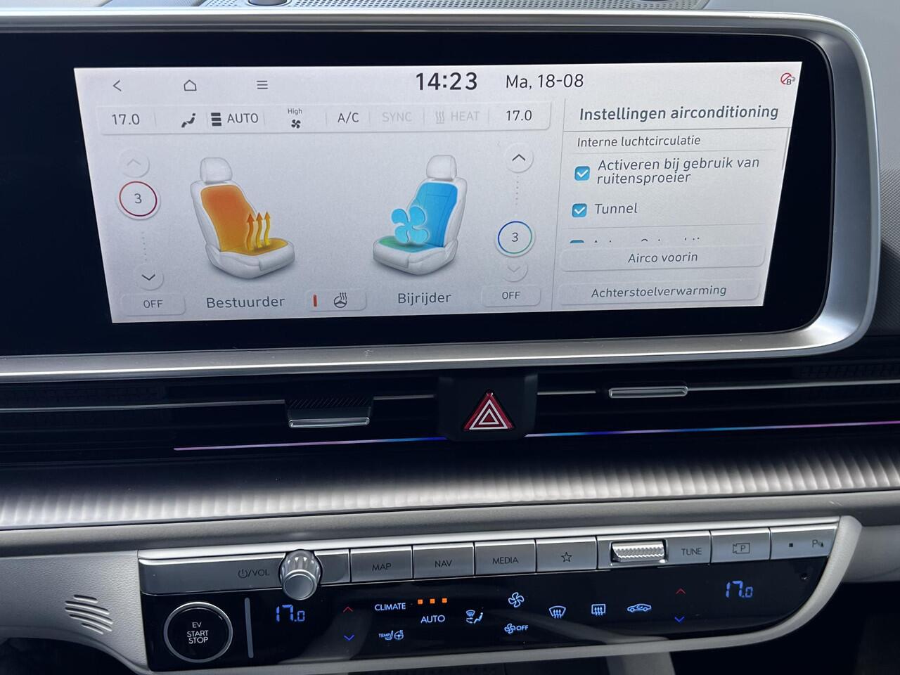 Hyundai IONIQ 6 Lounge 77.4 kWh Automaat / Origineel NL Auto / 03-2029 Fabrieksgarantie / WLTP bereik 545 km / Stoelventilatie / Stuur-, stoel- & achterbankverwarming / Cam 360° / Navi / HUD / 20" LM wielen /