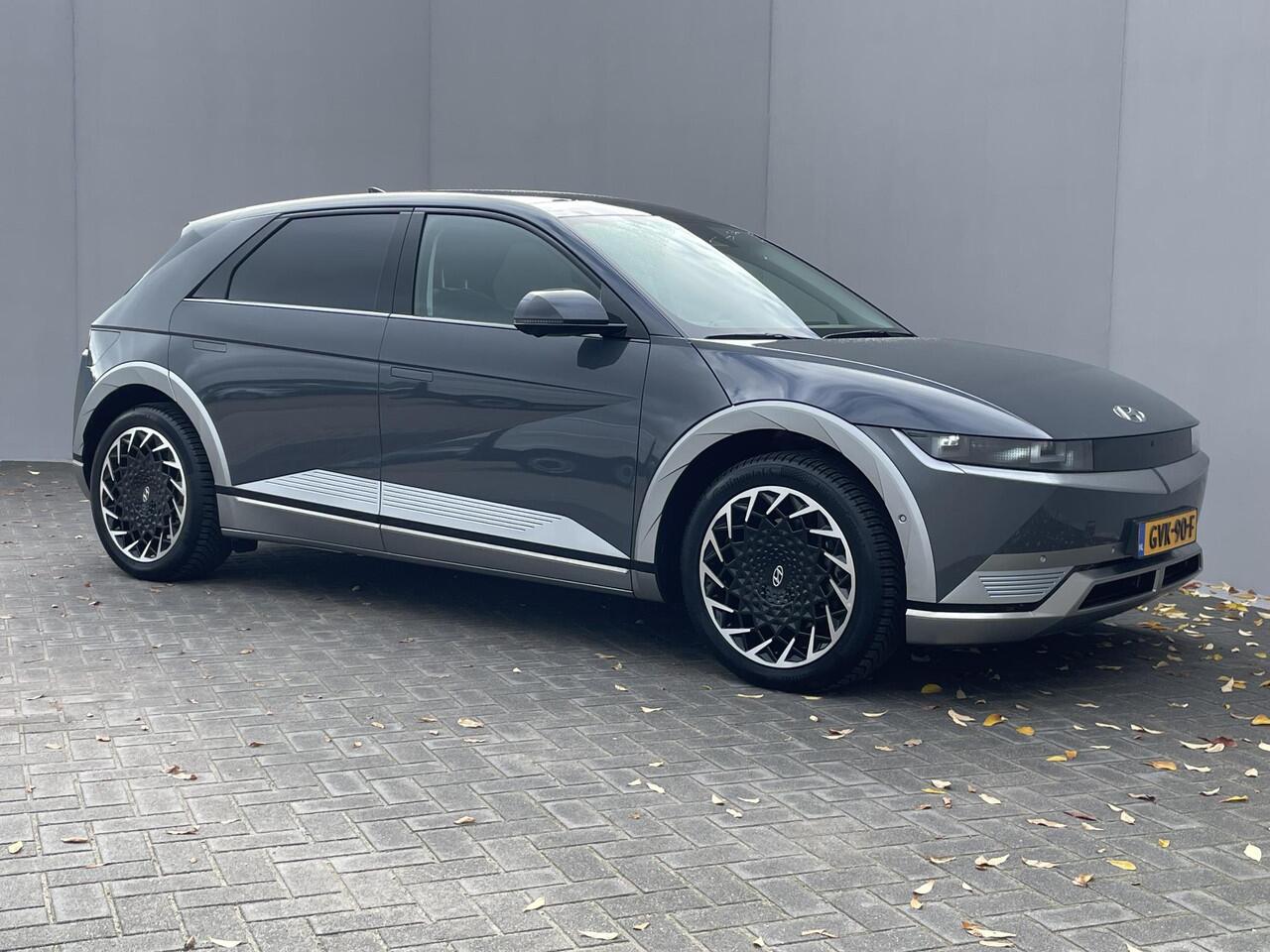 Hyundai IONIQ 5 Lounge AWD 77,4 kWh Automaat / Nederlandse auto / Unieke KM-stand / Apple Carplay/Android auto / Panoramadak / Head up Display / BOSE Audio / Achteruitrijcamera / Elektische achterklep