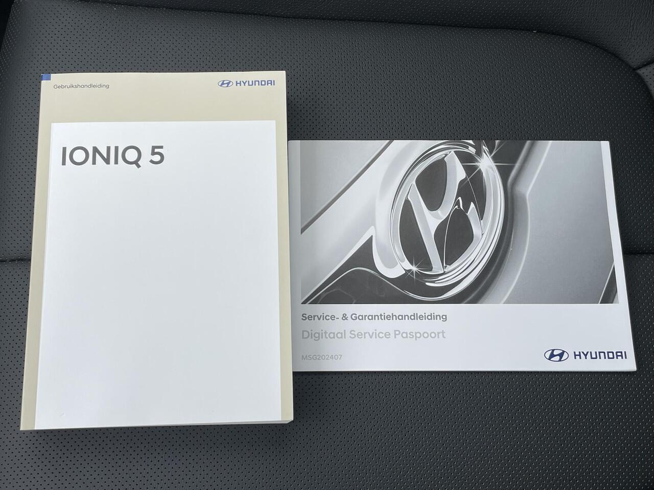 Hyundai IONIQ 5 Lounge AWD 77,4 kWh Automaat / Nederlandse auto / Unieke KM-stand / Apple Carplay/Android auto / Panoramadak / Head up Display / BOSE Audio / Achteruitrijcamera / Elektische achterklep