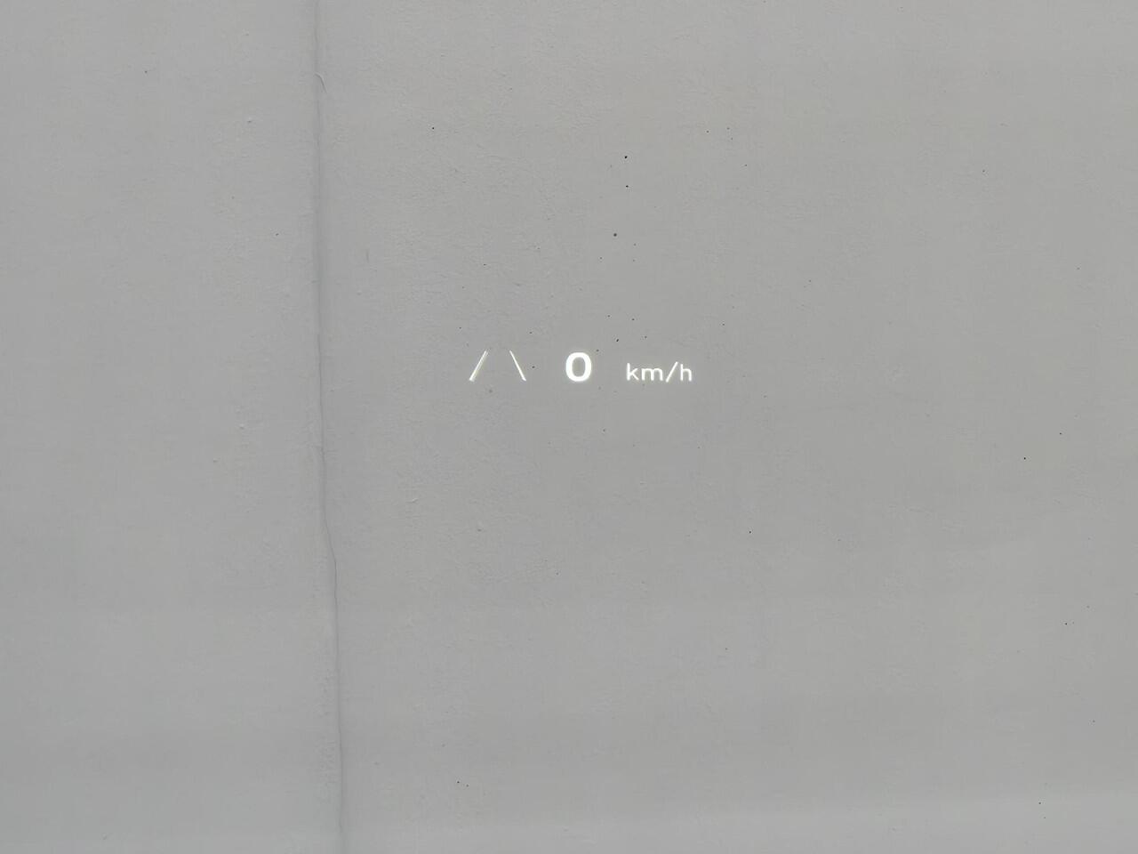 Hyundai IONIQ 5 Connect+ AWD 77.4 kWh Automaat / Origineel NL auto / HUD / Stuur-, en Stoelverwarming / Allseason beanden / Trekgewicht 1600 Kg / Elektrische achterklep / Bose Audio Systeem / Apple Carplay Android Auto / Navigatie / Achteruitrijcamera /