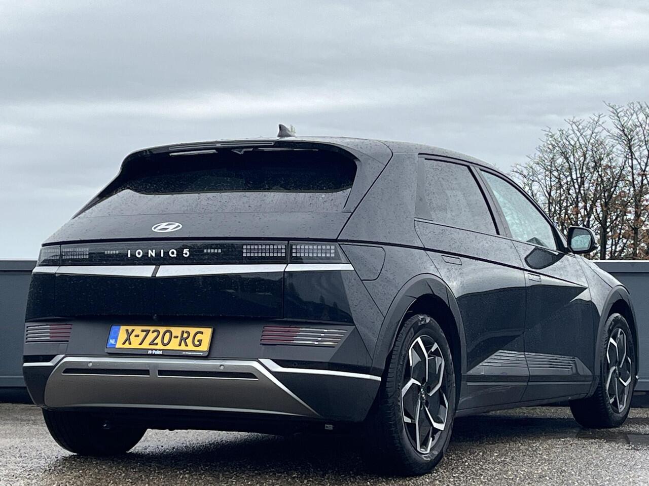 Hyundai IONIQ 5 Connect 77.4 kWh | Long Range accu | Warmtepomp | Fabrieksgarantie tot 07-2029 | Lage kmstand Luxe bekleding |