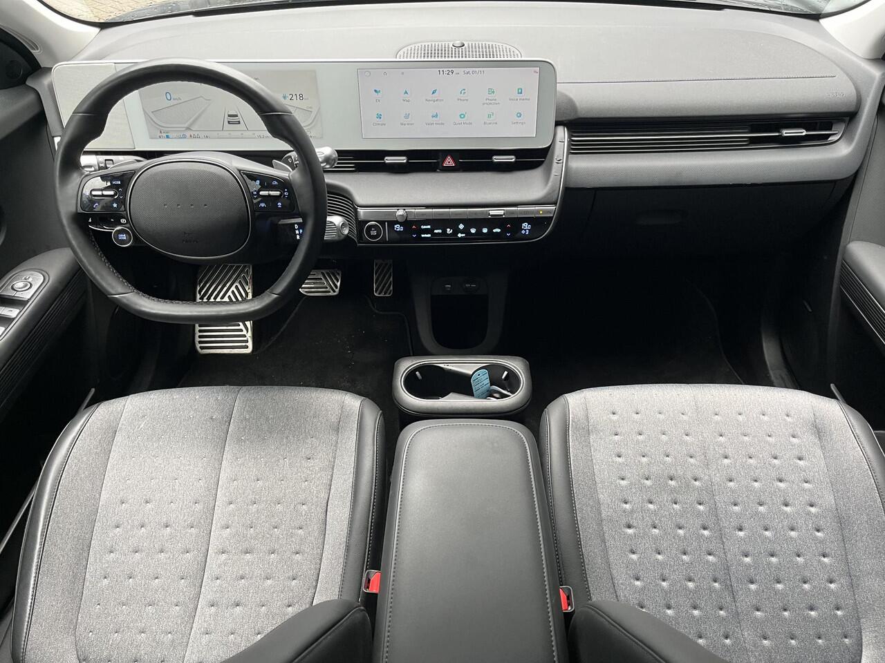 Hyundai IONIQ 5 Connect 77.4 kWh | Long Range accu | Warmtepomp | Fabrieksgarantie tot 07-2029 | Lage kmstand Luxe bekleding |