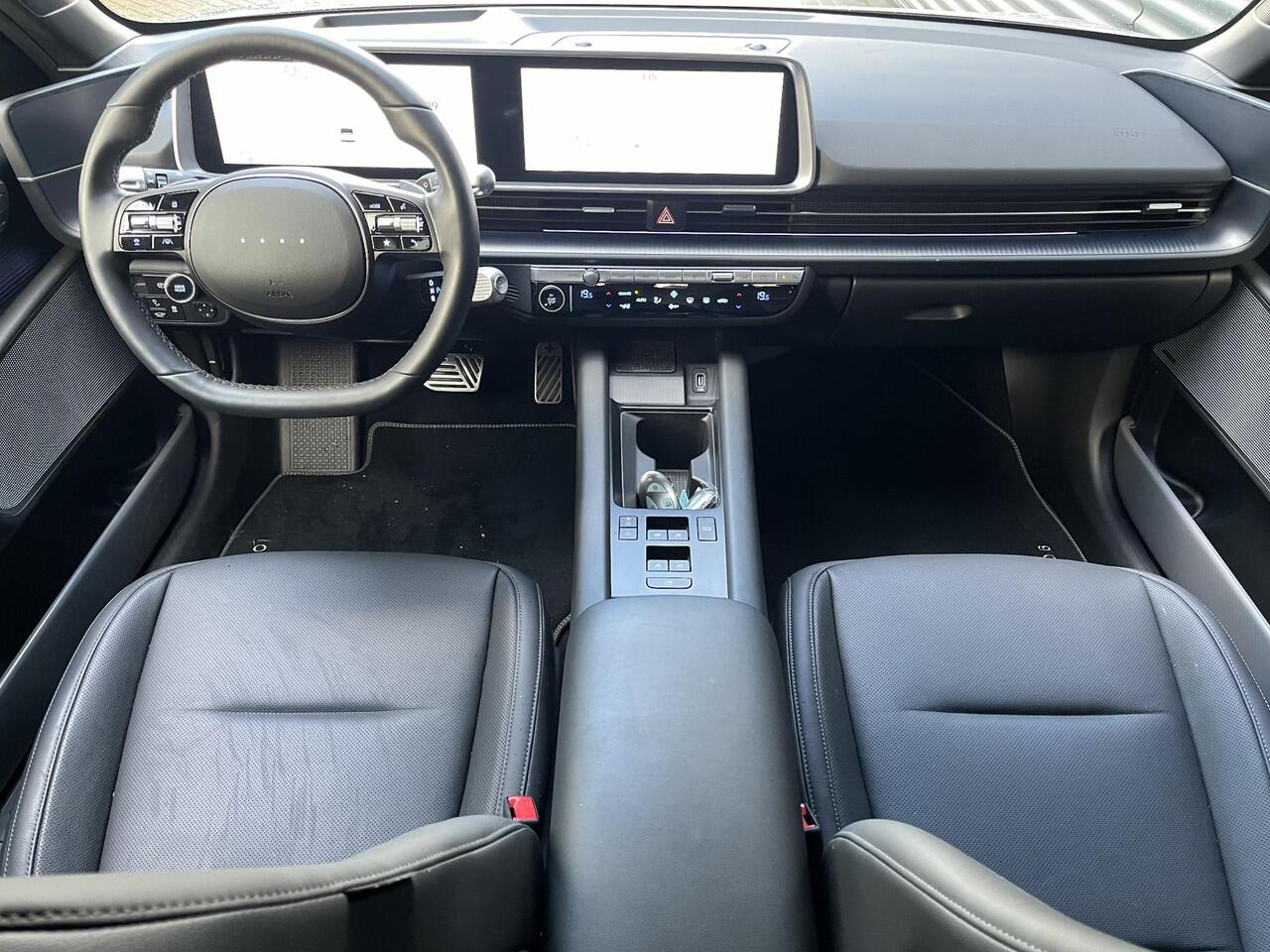 Hyundai IONIQ 6 Lounge 77.4kWh 228pk | SCHUIFDAK | LEDEREN BEKLEDING ELEKTRISCH VERSTELBAAR| WARMTEPOMP | BOSE SPEAKERS | ADAPTIEVE CRUISECONTROL | WORLD CAR OF THE YEAR 2023 |