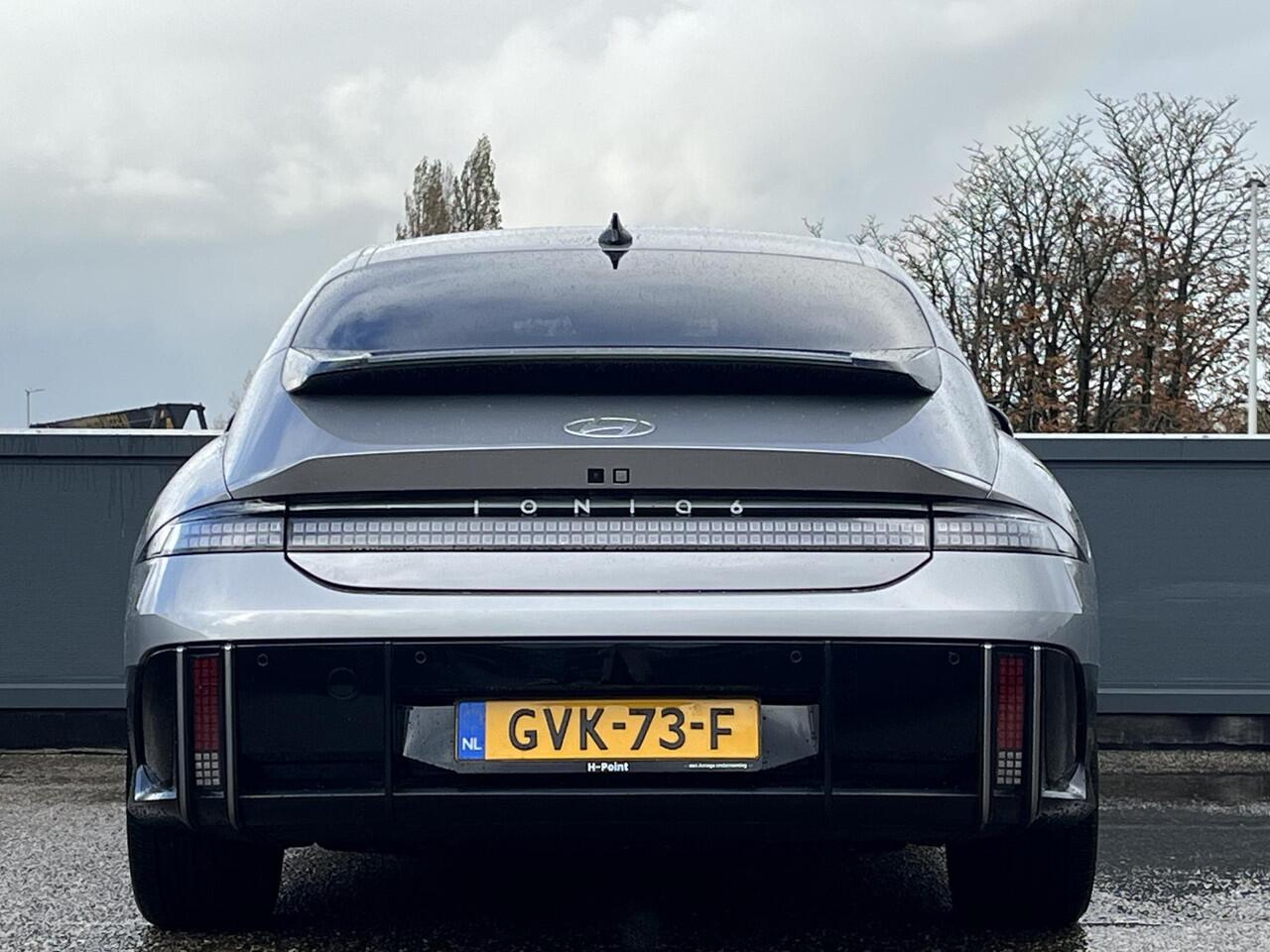 Hyundai IONIQ 6 Lounge 77.4kWh 228pk | SCHUIFDAK | LEDEREN BEKLEDING ELEKTRISCH VERSTELBAAR| WARMTEPOMP | BOSE SPEAKERS | ADAPTIEVE CRUISECONTROL | WORLD CAR OF THE YEAR 2023 |