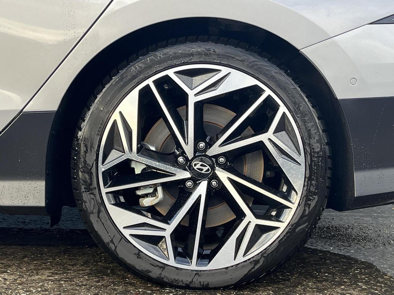 Hyundai IONIQ 6 Lounge 77.4kWh 228pk | SCHUIFDAK | LEDEREN BEKLEDING ELEKTRISCH VERSTELBAAR| WARMTEPOMP | BOSE SPEAKERS | ADAPTIEVE CRUISECONTROL | WORLD CAR OF THE YEAR 2023 |