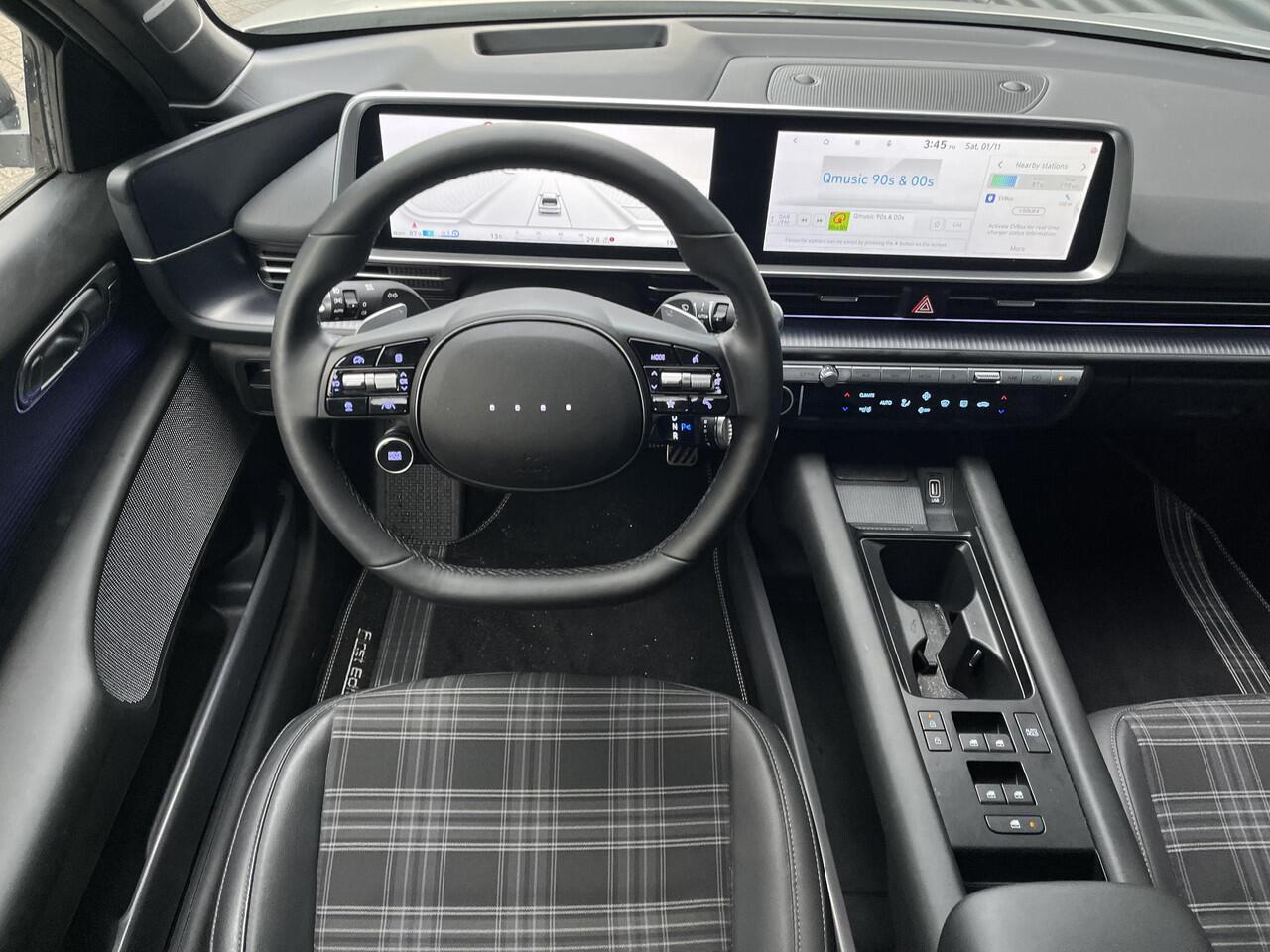 Hyundai IONIQ 6 First Edition AWD 77.4kWh 325pk | SCHUIF/KANTELDAK | 800V SNELLADEN | 20? LICHTMETALEN VELGEN & MATZWARTE DESIGNACCENTEN | BOSE PREMIUM AUDIO | PREMIUM INTERIEUR |