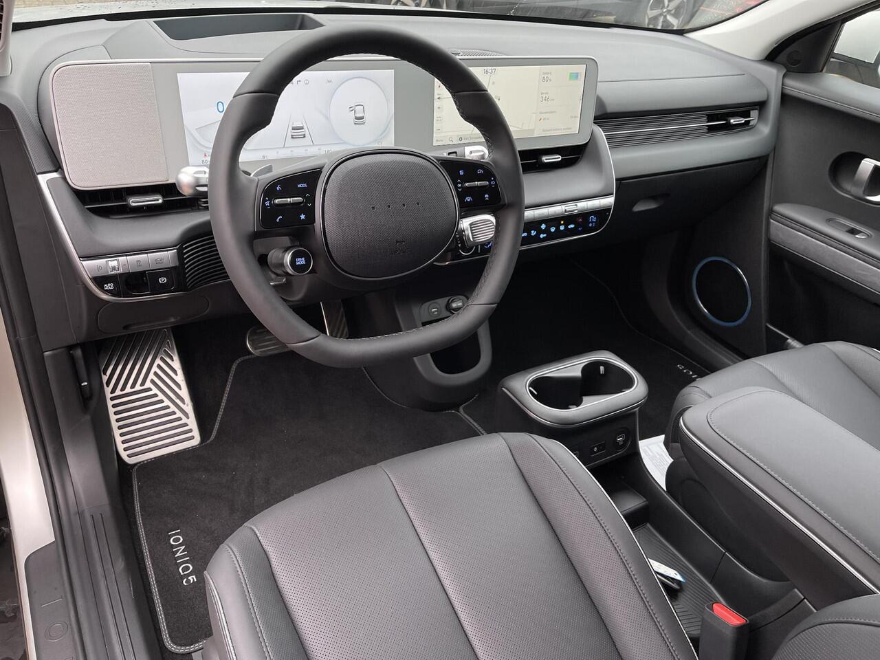 Hyundai IONIQ 5 Connect+ AWD 77.4 kWh Hyundai IONIQ 5 Connect+ AWD 77 kWh | 20'' Velgen | BOSE Audio | Head-Up Display | Stuur- + Stoelverwarming | Leder | Rijklaarprijs!