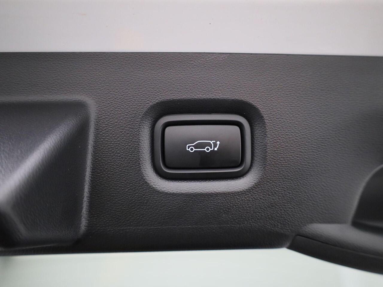 Hyundai IONIQ 5 77.4kWh Core |BTW |WLTP 507 km |Navigatie |Apple & Android Carplay |Trekhaak Afn. kogel |(Adapt) Cruise & Climate Control |Parkeersensoren Voor & Achter |Achteruitrijcamera | Stoel & Stuurverwarming |