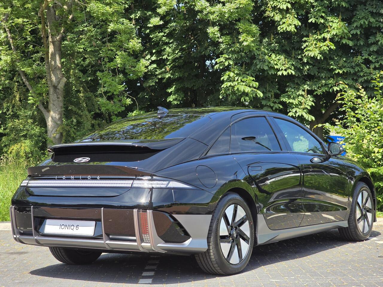 Hyundai IONIQ 6 Connect 77.4 kWh | 8.450 KORTING | WARMTEPOMP | HEAD UP DISPLAY | VOORVERWARMEN | V2L |