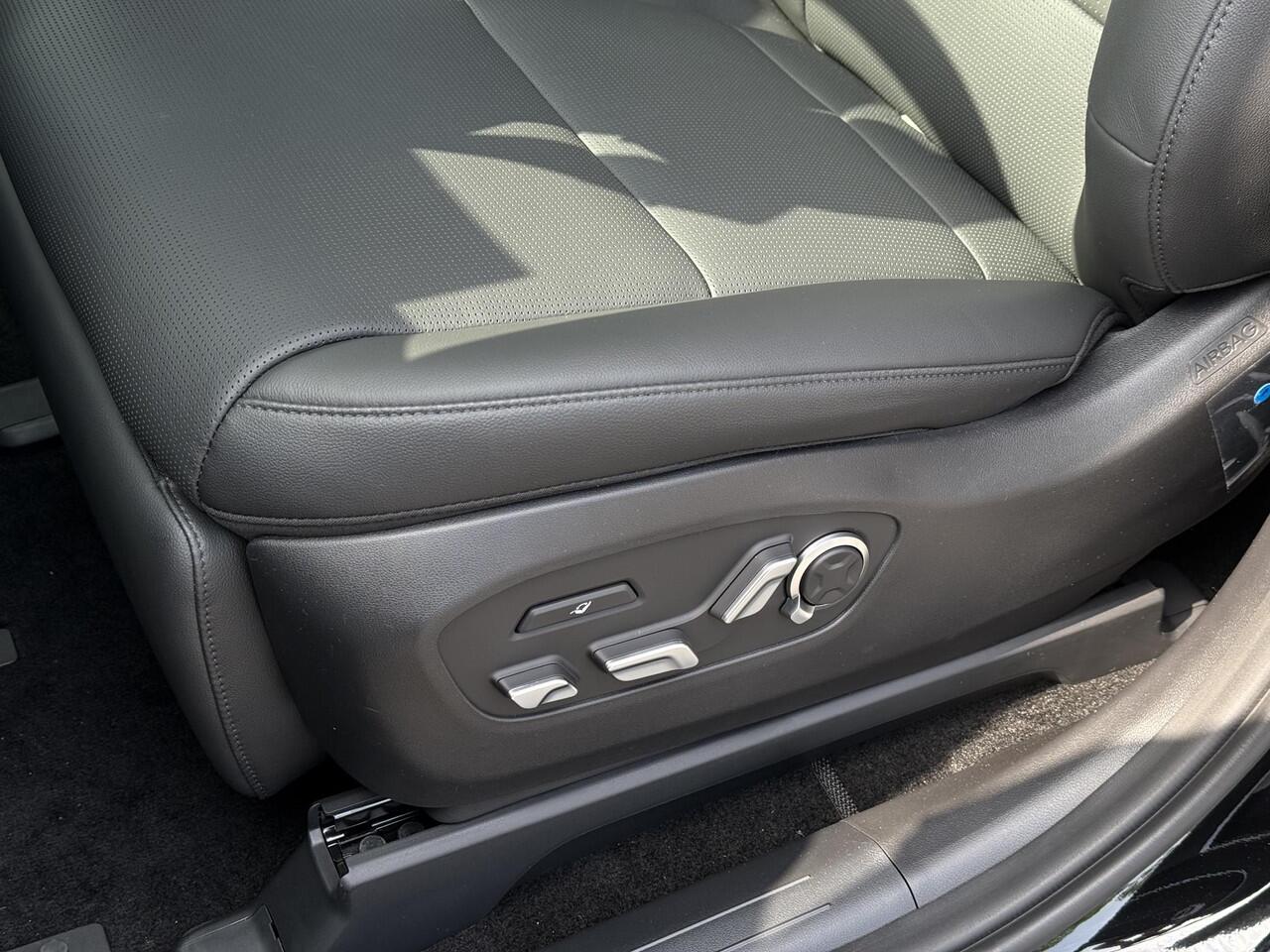 Hyundai IONIQ 9 Connect+ AWD 7p. 110.3 kWh / Incl. 1500,- korting / Stoelmassage / Stoel- & Stuurverwarming / Stoelverkoeling Voor + Achter / Schuif- & Kanteldak / 360 Camera /