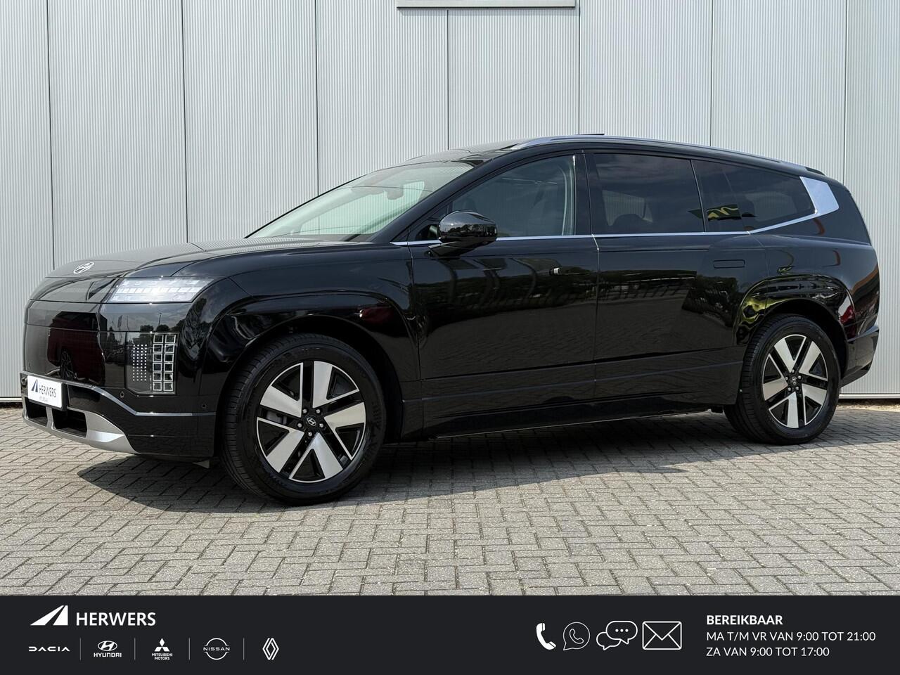 Hyundai IONIQ 9 Connect+ AWD 7p. 110.3 kWh / Incl 1500,- korting / Nu in de Showroom! / Stoelmassage / Stoel- & Stuurverwarming / Stoelverkoeling Voor + Achter / Schuif- & Kanteldak / 360 Camera /