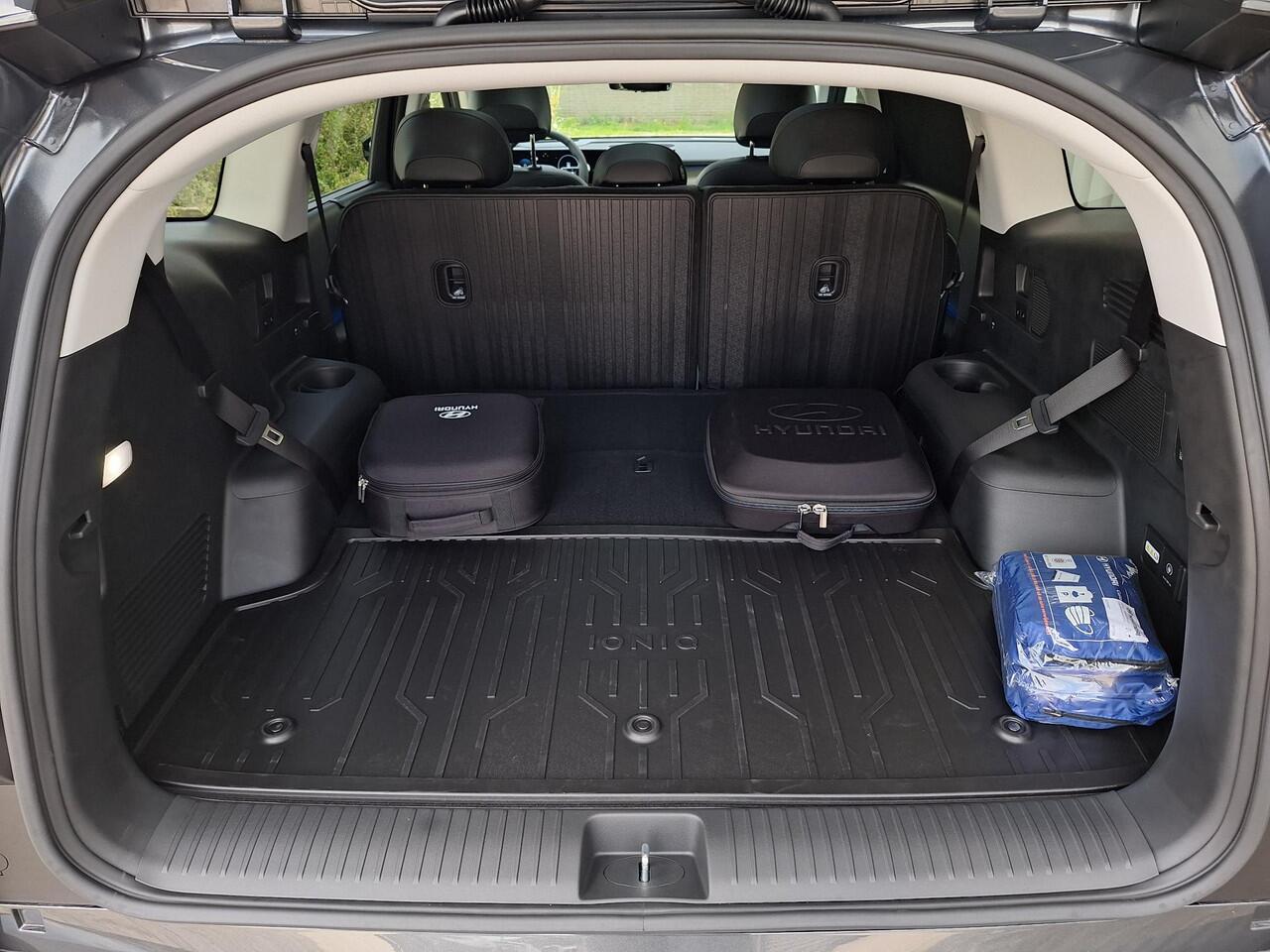 Hyundai IONIQ 9 Connect+ AWD 7p. 110.3 kWh