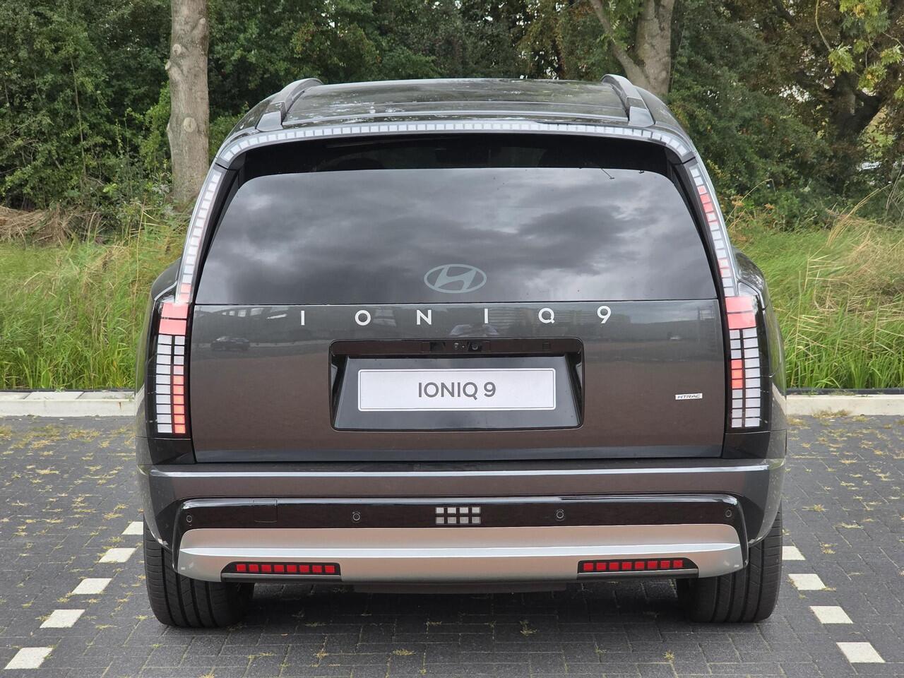Hyundai IONIQ 9 Connect+ AWD 7p. 110.3 kWh | OP VOORRAAD | ¤2000 KORTING | PANORAMADAK | MASSAGESTOELEN | V2G | WARMTEPOMP |
