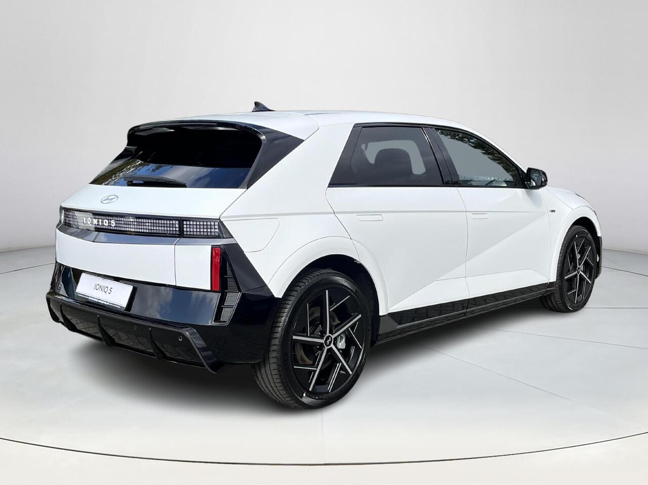 Hyundai IONIQ 5 N Line Edition Limited 84 kWh | Rijklaarprijs! | 20-inch N-Line velgen | Elektrisch verstelbare stoelen | N-Line interieur |