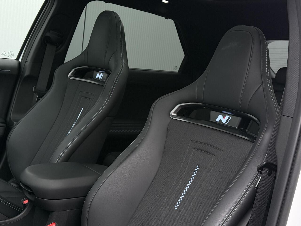 Hyundai IONIQ 5 N AWD 84 kWh Vision / UNIEK / Panoramadak / Custom 21 Inch / Stoel- & Stuurverwarming / Climate Control / Adaptive Cruise Control / 360 Camera /