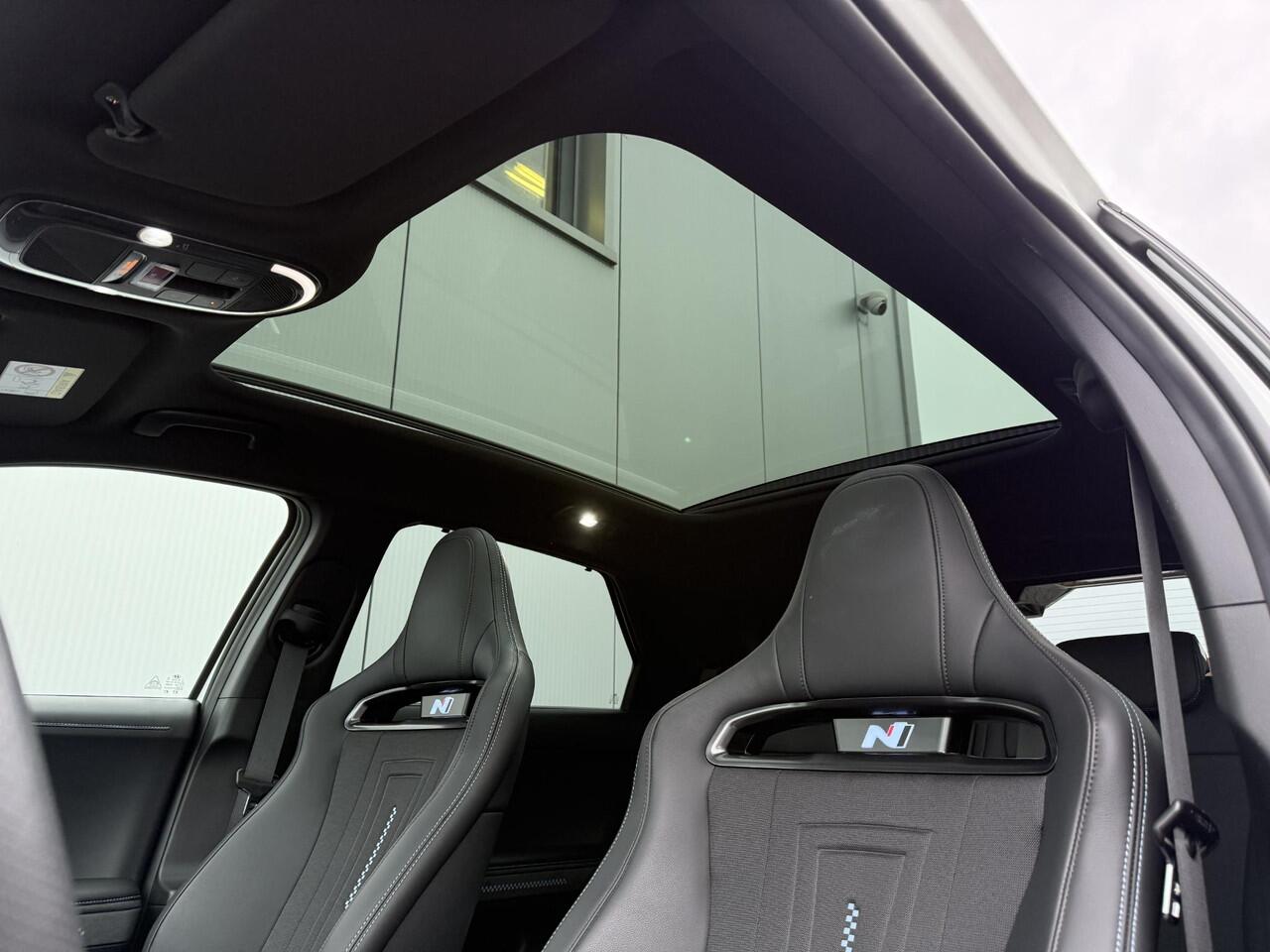 Hyundai IONIQ 5 N AWD 84 kWh Vision / UNIEK / Panoramadak / Custom 21 Inch / Stoel- & Stuurverwarming / Climate Control / Adaptive Cruise Control / 360 Camera /