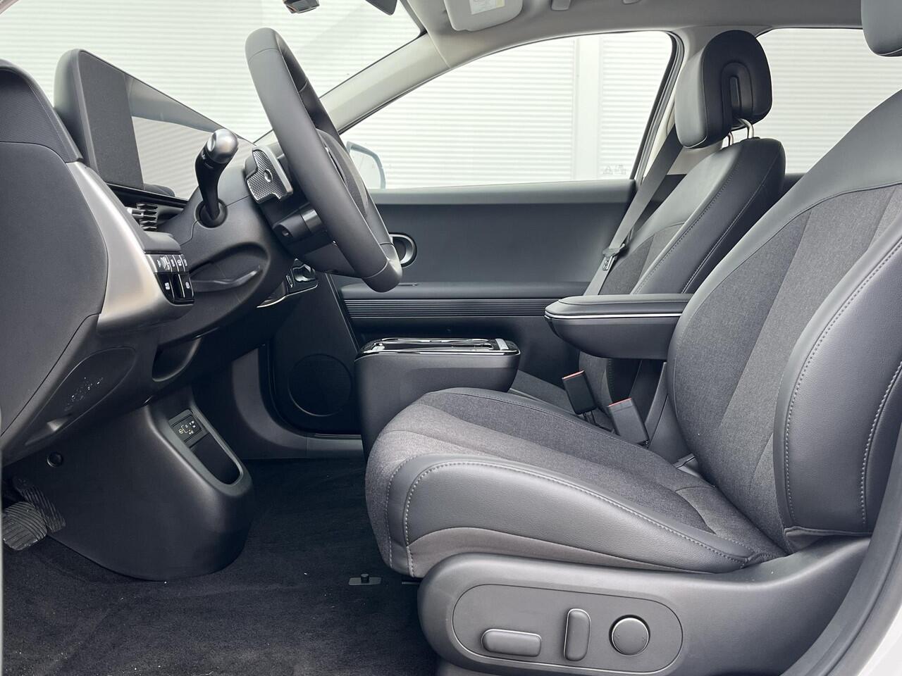 Hyundai IONIQ 5 Connect Limited 84 kWh / 570 km WLPT / Fiscale waarde ¤ 46595.- / Uit voorraad leverbaar /