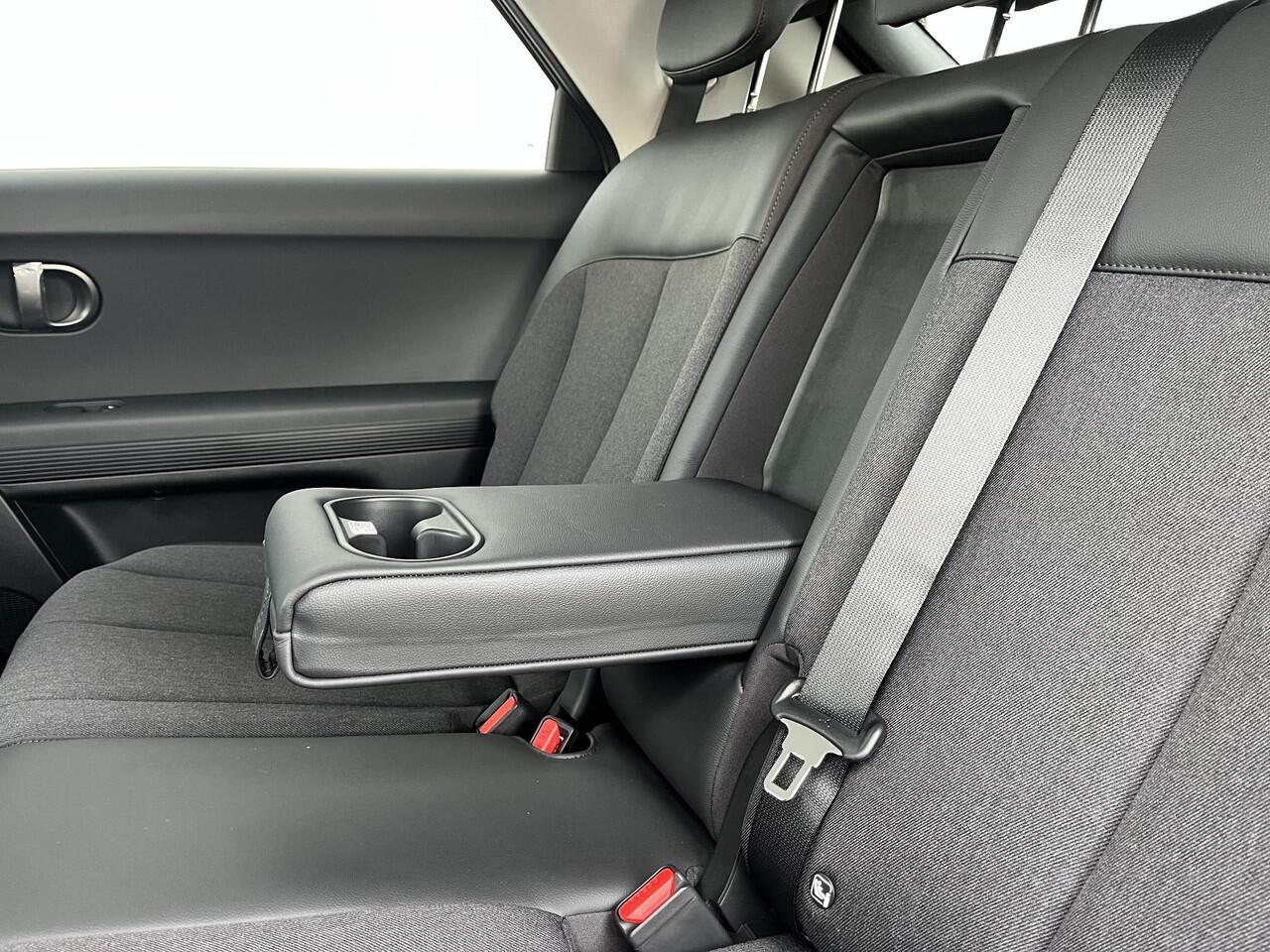 Hyundai IONIQ 5 Connect Limited 84 kWh / 570 km WLPT / Fiscale waarde ¤ 46595.- / Uit voorraad leverbaar /