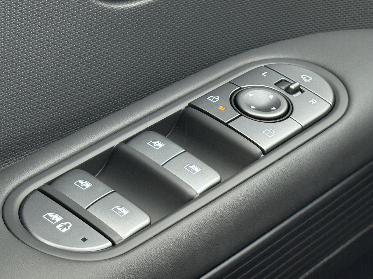 Hyundai IONIQ 5 Connect Limited 84 kWh Apple Carplay / Android Auto | Navigatie | Stoel / Stuurverwarming | Elektrische Kofferklep | Camera | LED-Verlichting | Uit voorraad Leverbaar |